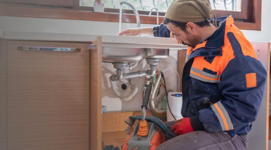 Professional same day plumber in Mirando City, TX